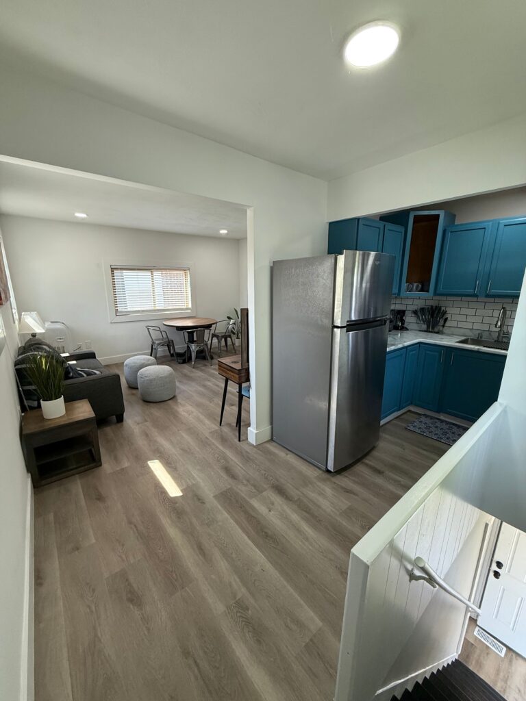Living & Kitchen
