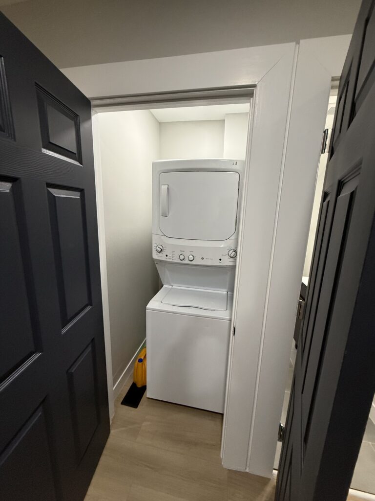 Washer & dryer
Apartment 1