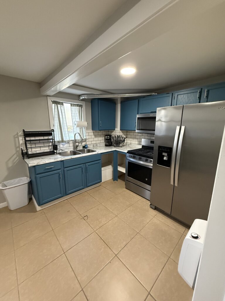 Kitchen - 805 Apartment